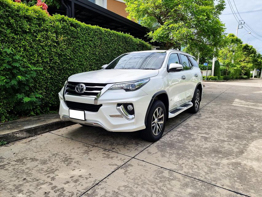 Toyota Fortuner 2.8 V (ปี 2015) SUV AT 1