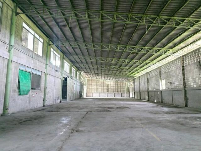 ให้เช่าโรงงาน ขนาดใหญ่ ทำเลดี พื้นที่สีส้ม ใจกลางแหล่งอุตสาหกรรม ใกล้นิคมอมตะนคร พานทอง ชลบุรี พร้อมใช้งาน มีใบอนุญาต รง 4