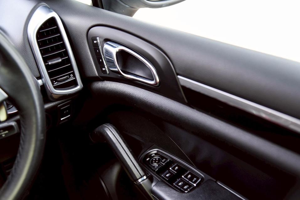 รหัสรถ CBL6188 Porsche CAYENNE 3.0 S Hybrid 4WD AT 2011 รูปที่ 17