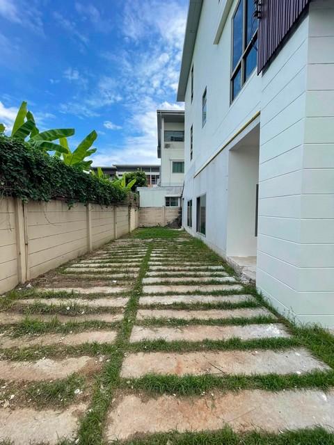 ให้เช่าทาวน์โฮม 3 ชั้น 176 ตรม. ภัทร โมทาวน์ Pattra Mo Town แจ้งวัฒนะ–ปากเกร็ด 19 ตรงข้ามเซนทรัลแจ้งวัฒนะ 3