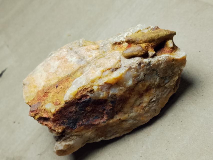 หินต่างๆหลายชนิดหลายแบบ 10