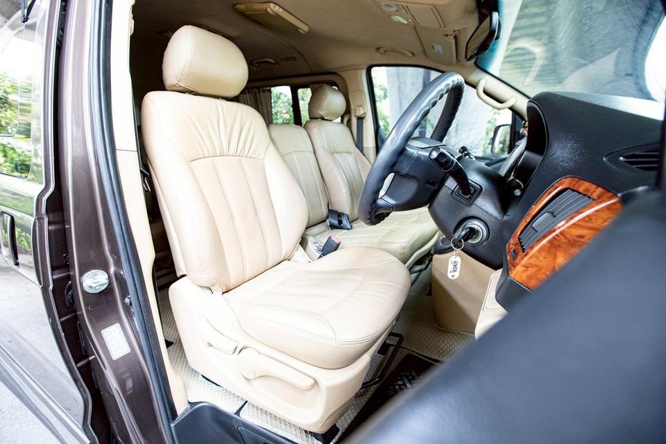 Hyundai H-1 ELITE 2.5 ดีเซล ปี 2014 สีน้ำตาล มือเดียวป้ายแดง  12