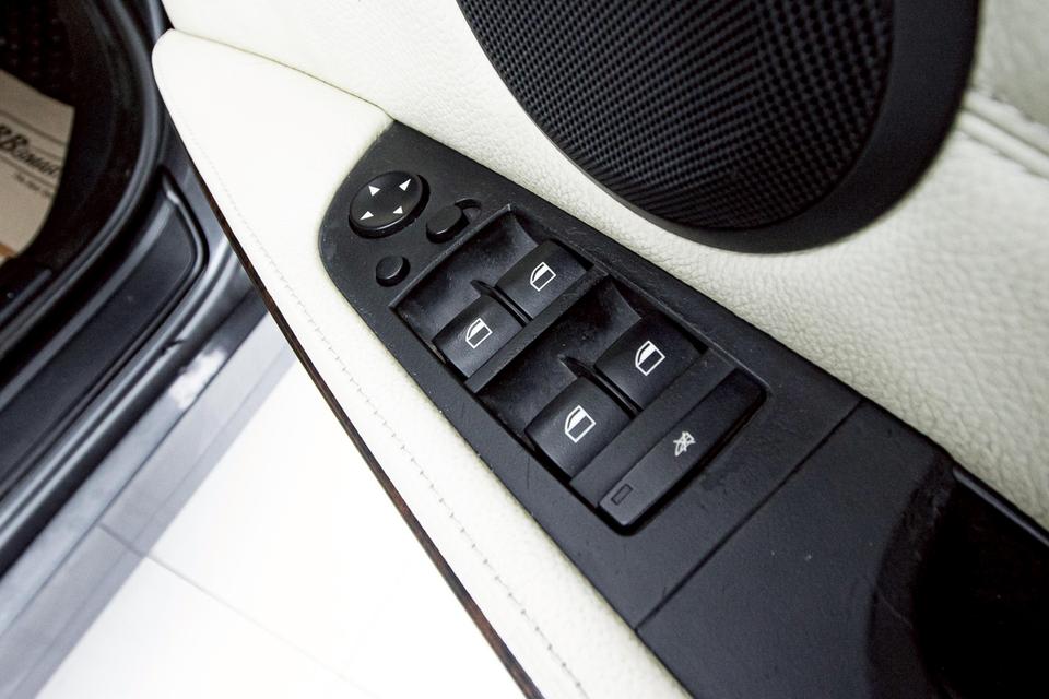 BMW SERIES 3 320i SE E90 2007 11