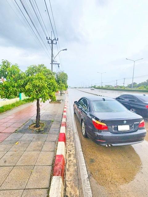 สนามกอล์ฟกรุงเทพกรีฑา 3.2กม. เนอวานา พอร์ช 1.4 กม. ถ.กรุงเทพกรีฑา ศรีนครินทร์ ขายที่ดินถมแล้ว 50เมตร ถึง ถนนใหญ่ 1ไร่ สะ 6