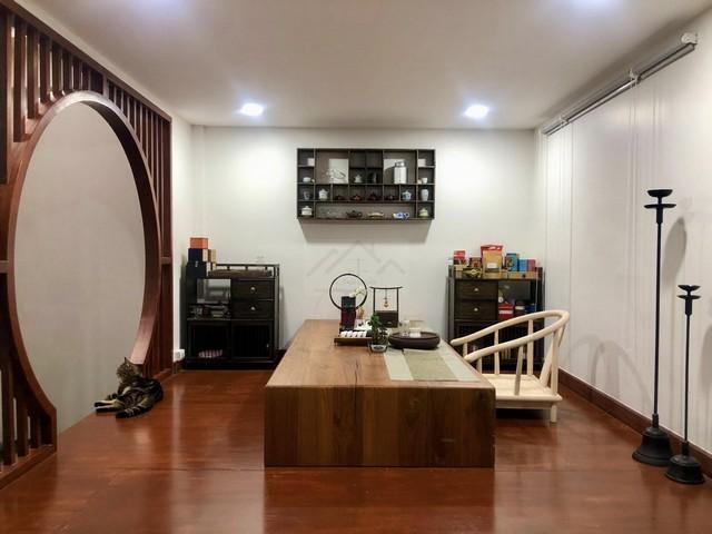 ให้เช่า ทาวน์เฮ้าส์ 2 ชั้น หมู่บ้านอยู่เจริญ 29 ซอยรัชดา 18 รีโนเวทสไตล์ Modern Chinese ห้วยขวาง ใกล้ MRT ห้วยขวาง 15