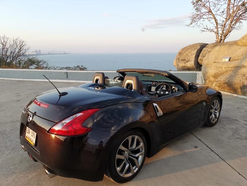 NISSAN 370 Z Roadster ปี 2011 สีดำม่วง 3