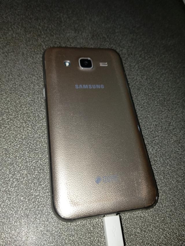 Samsung J2 มือสอง