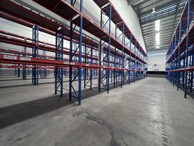 ให้เช่าโกดัง warehouse 2376 ตารางเมตร ราคา 155 บาท/ตรม. เหมาะทำศูนย์กระจายสินค้าเก็บสินค้า ติดรถไฟฟ้าสายสีเหลือง ถนนเทพารักษ์ สมุทรปราการ