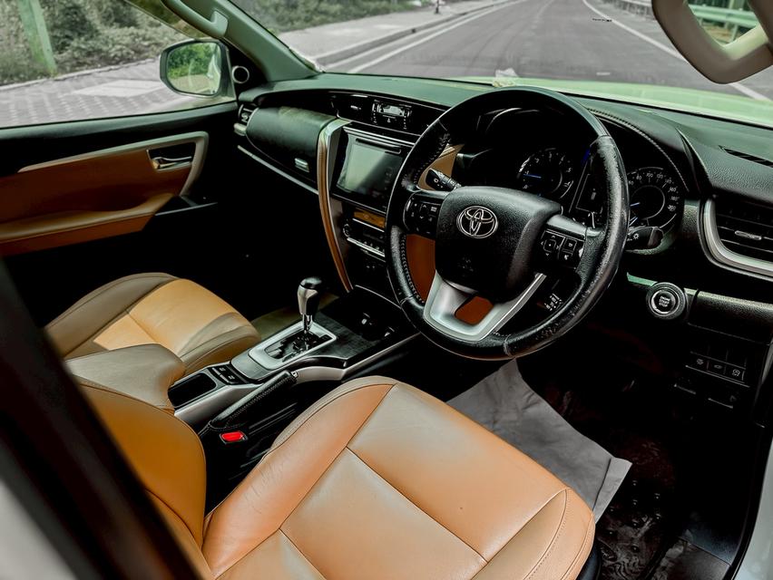 ฟรีดาวน์ FORTUNE 2.8 ขับ4 ตัวท็อป รถมือเดียว รูปที่ 9