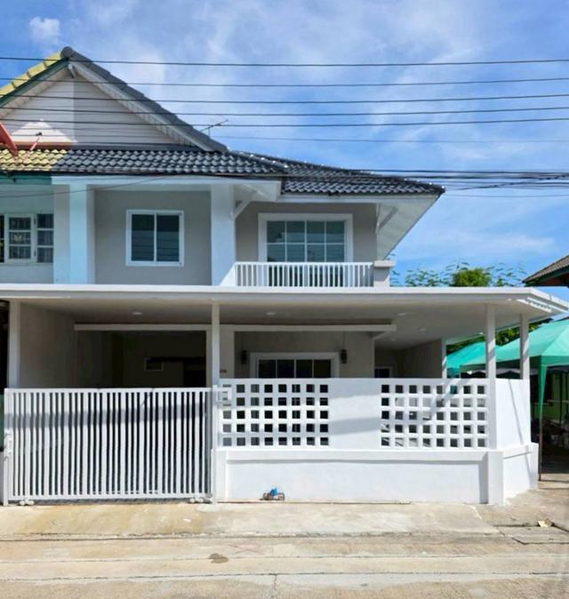 หมู่บ้านพฤกษา3 ริมคลอง 3 ถนนวัดลาดปลาดุก บางบัวทอง ทาวน์เฮาส์ 2 ชั้น หลังมุม ตกแต่งใหม่พร้อมอยู่ มีพื้นที่ด้านข้าง หน้าหมู่บ้านมีเซเว่น//ตลาดสด 2