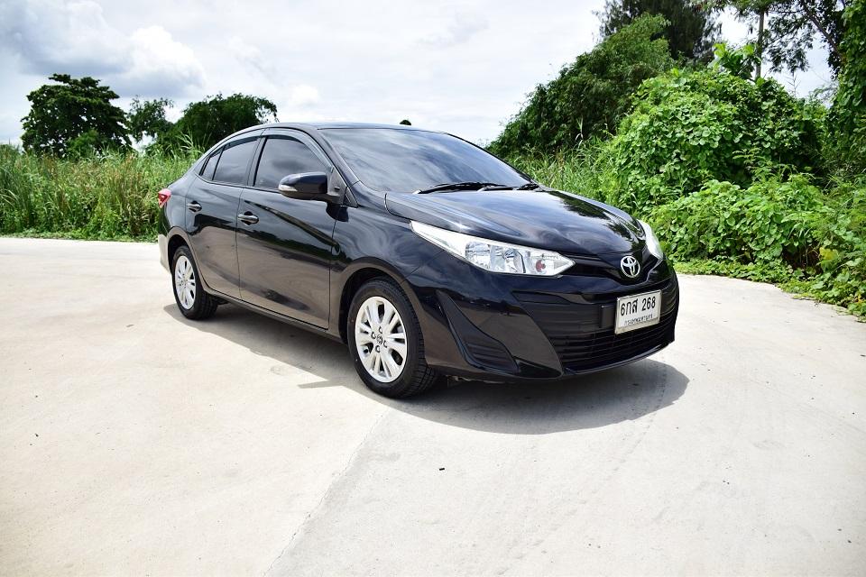 #ฟรีดาวน์ รถสวยมือเดียว/TOYOTA YARIS 1.2E ATIV ปี2017/เกียร์ออโต้ /ประหยัดน้ำมัน /แอร์ดิจิต๊อล ยางใหม่CD MP3 ABS USB AIRBAG โทร0957401229 ไอดีไลน์UTBP 3