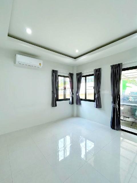 หลวงแพ่ง โลตัส ลาดกระบัง 900ม.ให้เช่าบ้าน 1หลัง 19ตร.วา. APLสุวรรณภูมิ 4กม. 2 นอน 2 น้ำ สจล.4 กม.พร้อมเฟอร์ ตลาดหัวตะเข้