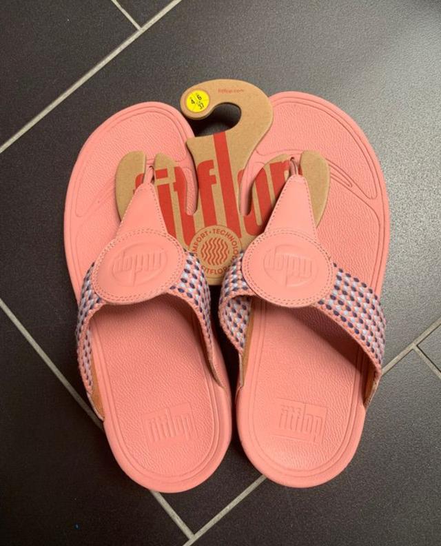 Fitflop รองเท้าแตะ 2