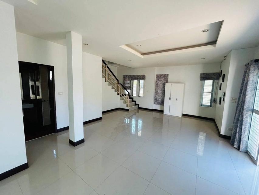 ให้เช่า บ้านเดี่ยว 2 ชั้น 50 ตร.วา รีโนเวทใหม่ ติดถนนสุขุมวิท เพียง 50 ม. ( ให้เลี้ยงสัตว์ได้ ) บ้านฉาง ระยอง 4