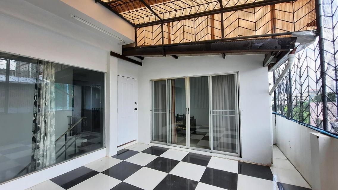 ขายด่วน พร้อมผู้เช่า ทาวน์เฮ้าส์ 4 ชั้น หมู่บ้านวราธรวิลล์ พัฒนาการ 44  15