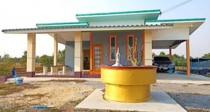 ขายบ้านพร้อมที่ดิน อำเภอเลาขวัญ กาญจนบุรี บรรยากาศดี ติดถนนสาธารณะ 2 ด้าน  น้ำไฟพร้อม 2