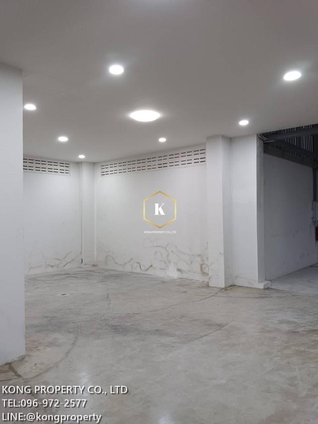 ให้เช่าโกดัง รามอินทรา - พระยาสุเรนทร์ คลองสามวา กรุงเทพ 1200 ตรม 14