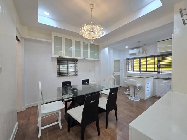 ขายบ้านเดี่ยว รีโนเวทใหม่ หลังมุม Parkway Chalet รามคำแหง 190/1 ใกล้รถไฟฟ้าสถานีรถไฟฟ้าเคหะรามคำแหง 5