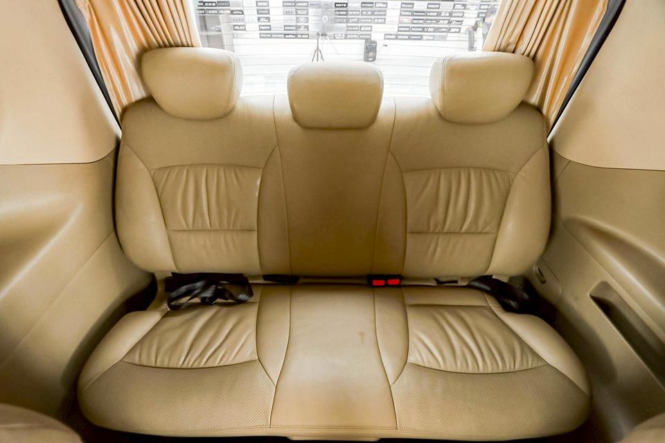 รหัสรถ 1E017  HYUNDAI  H1 2.5 DELUXE 2011 9