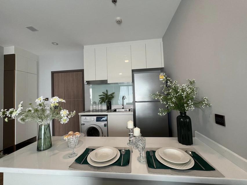 🏙️ คอนโดมิเนียมย่านเศรษฐกิจ พร้อมคลับเฮ้าส์ สระว่ายน้ำ และระบบรักษาความปลอดภัย 24 ชม. 5