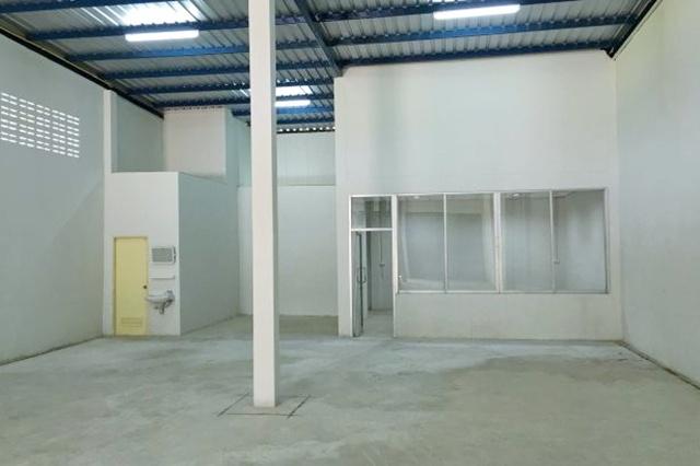 ติดถนนกาญจนา ม.เนติบัณฑิตสถาน 1 กม. ให้เช่าโกดังเก็บสินค้า พร้อมออฟฟิศ 265ตร.วา. 255ตร.ม. เต็นท์คุณพ้ง สมาคมปักษ์ใต้ . ร 3