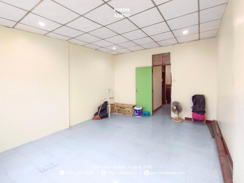 ขายถูกมาก!! ทาวน์เฮ้าส์ 2 ชั้น หมู่บ้านอยู่เจริญ เสมาฟ้าคราม (ขนาด 18 ตร.ว.) ลำลูกกาคลอง2 คูคต ปทุมธานี : Yu Charoen (Fah Kram) Lam Luk Ka Khlong 2 9