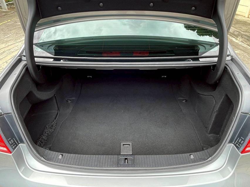 MERCEDES BENZ E300 2.2 BLUETEC HYBRID EXECUTIVE ปี 2015 สภาพนางฟ้า 12