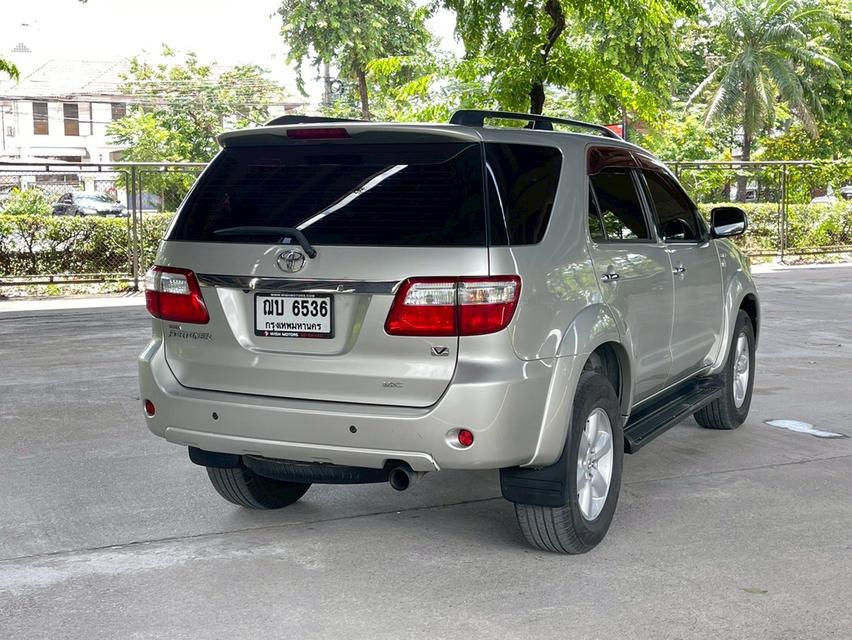 ขาย Toyota Fortuner 3.0V ปี09 6