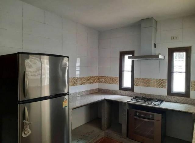 ให้เช่า บ้านเดี่ยว หมู่บ้านอยู่เจริญ 542 ซอยประชาราษฎร์บำเพ็ญ 24 ใกล้สนง.เขตห้วยขวาง เหมาะอยู่อาศัย เดินทางสะดวก 13