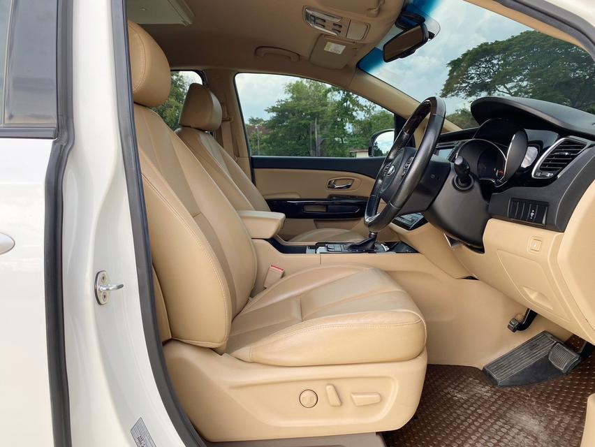 KIA Grand Carnival 2.2 EX 2015  9