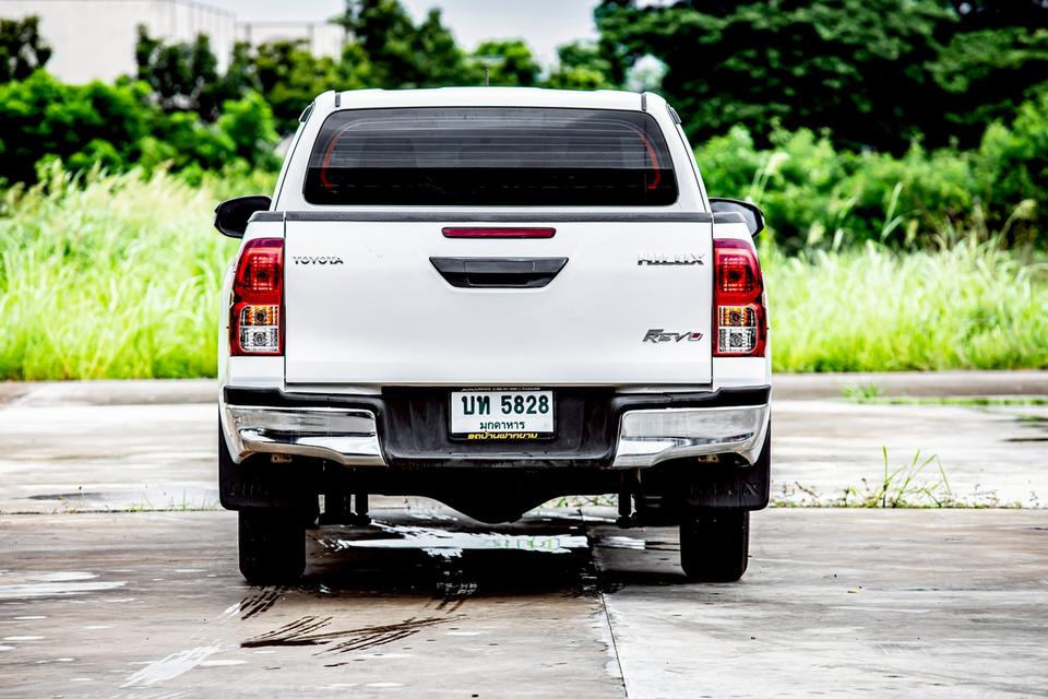 TOYOTA HILUX REVO 2.4 Z EDITION SMART CAB ปี 2022 สีขาว  7