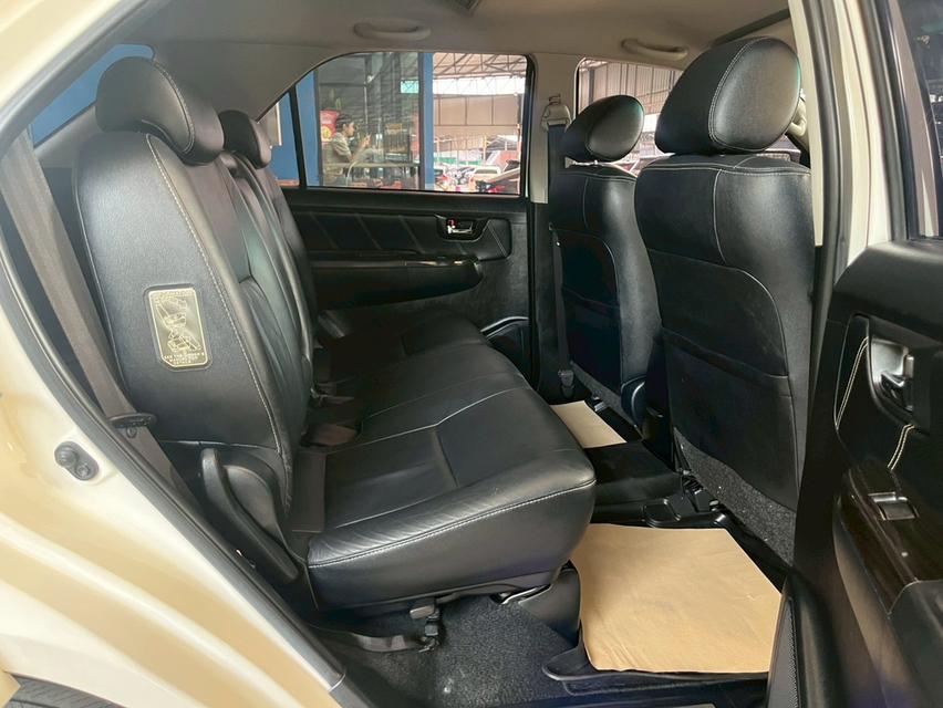 TOYOTA FORTUNER 2.5 V โฉมปี (11-15) 2013 รูปที่ 13