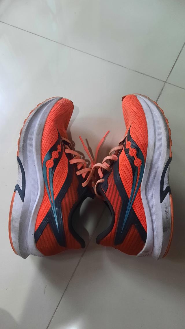 รองเท้า Saucony มือสอง ส้ม รูปที่ 3