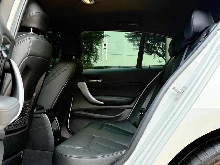 2019 BMW 118I M PERFORMANCE รถมือเดียว 70,000 กม รถเข้าศูนย์ตรงระยะ รถไม่เคยมีอุบัติเหตุครับ รูปที่ 14