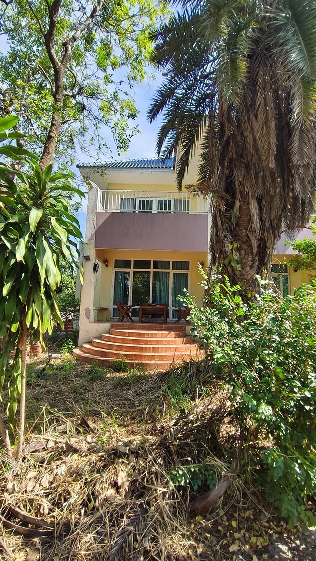 บ้านพร้อมที่ดินใจกลางบางแสน ขนาดเกือบไร่ 1