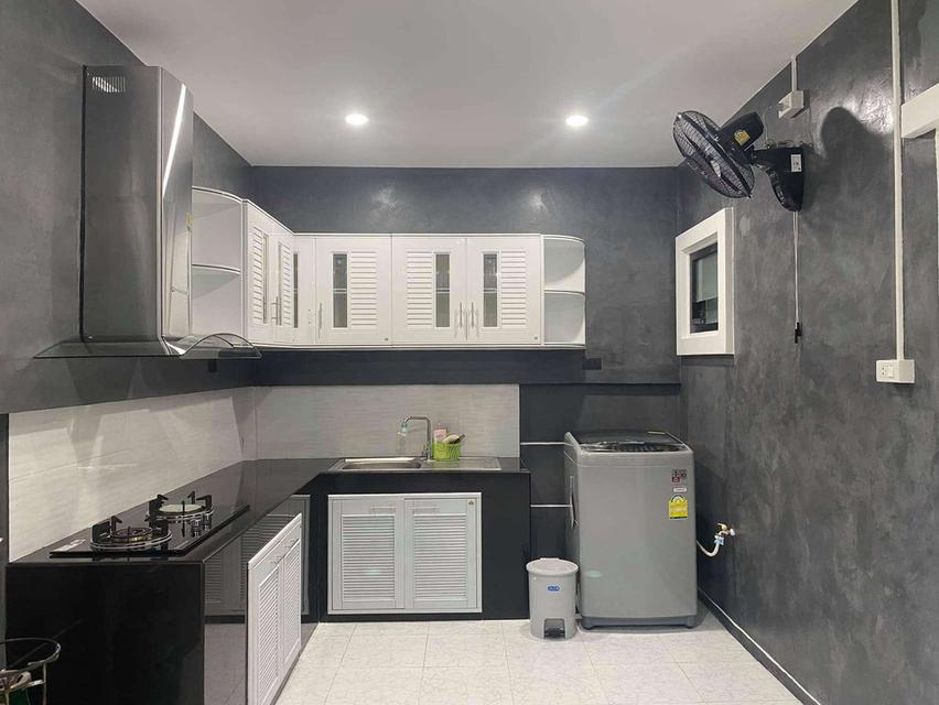 บ้านทาวน์เฮาส์2ชั้น 3ห้องนอน 2ห้องน้ำ 6