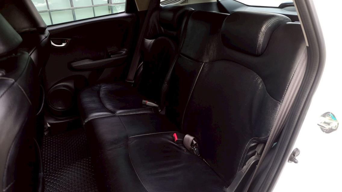 รหัสรถ TKG2366 HONDA JAZZ GE 1.3 รุ่น HYBRID 2013 15