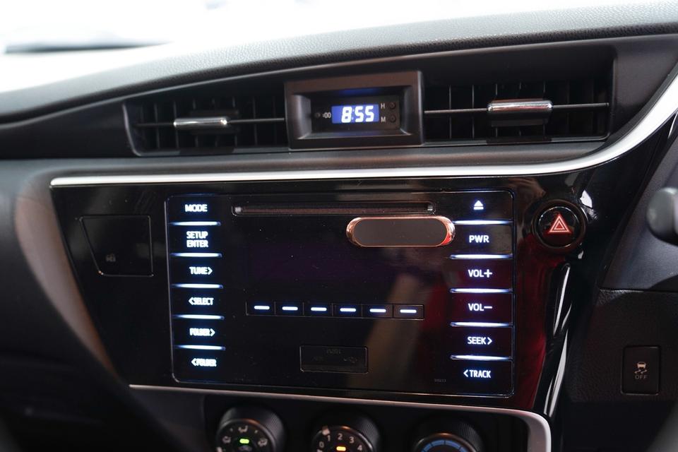 TOYOTA ALTIS 1.8 E AT ปี2017  7