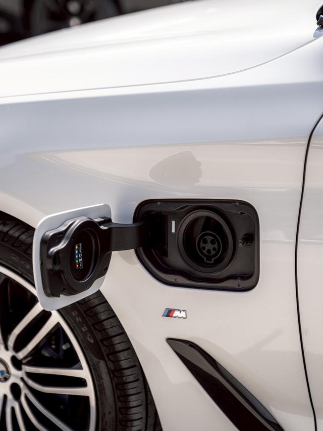 รหัสรถ 67GG9191 BMW 530e Msport G30 ปี 2018 รูปที่ 9