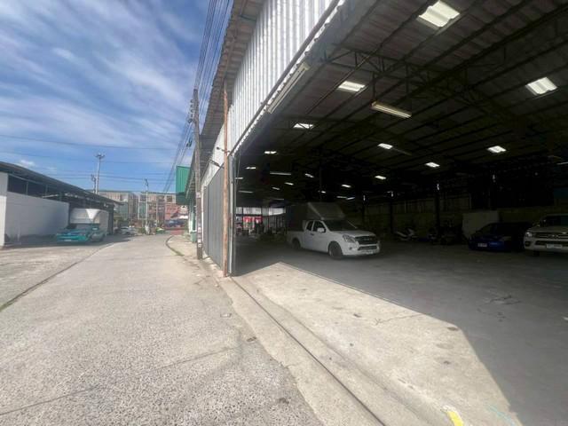 ให้เช่าโกดัง 714 ตร.ม. อยู่บนเนื้อที่ 1 ไร่กว่า ซ.เสรีไทย 40 ติดถนนใหญ่ ใกล้ mororway 5