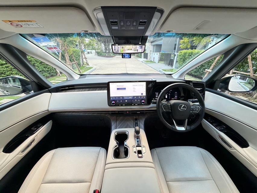รหัสรถ AP99 2024 Lexus LM350h 4 ที่นั่ง สีขาว Wrap สีพิเศษ รูปที่ 9