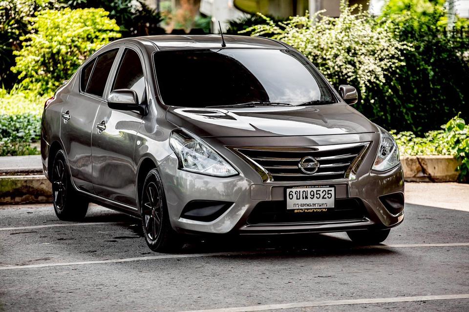 Nissan Almera 1.2E ปี 2017 สีน้ำตาล มือเดียวป้ายแดง เกียร์ออโต้   3