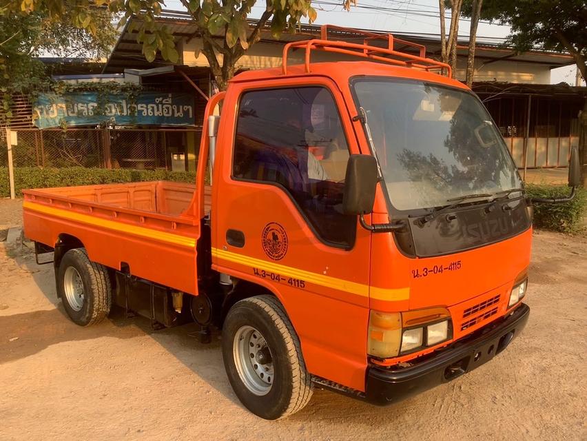 รถบรรทุก 4 ล้อ ISUZU NKR88 มือสอง