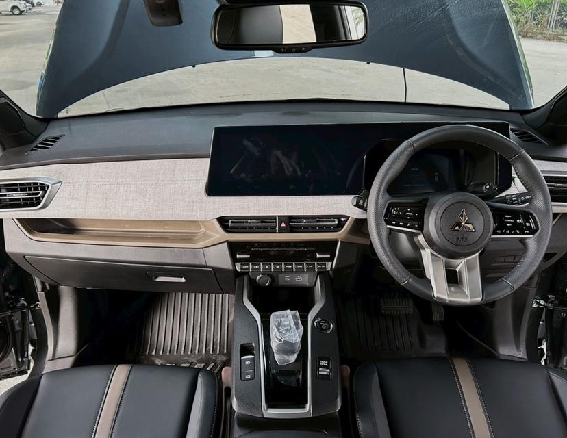 Mitsubishi XForce HEV Ultimate X ปี 2025  5