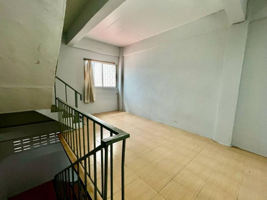 เช่า อาคารพาณิชย์ 3.5 ชั้น 16 ตรว. ถ.ประชาอุทิศ 60-1 ใกล้โรงเรียนอิสลามวิทยาลัย 2