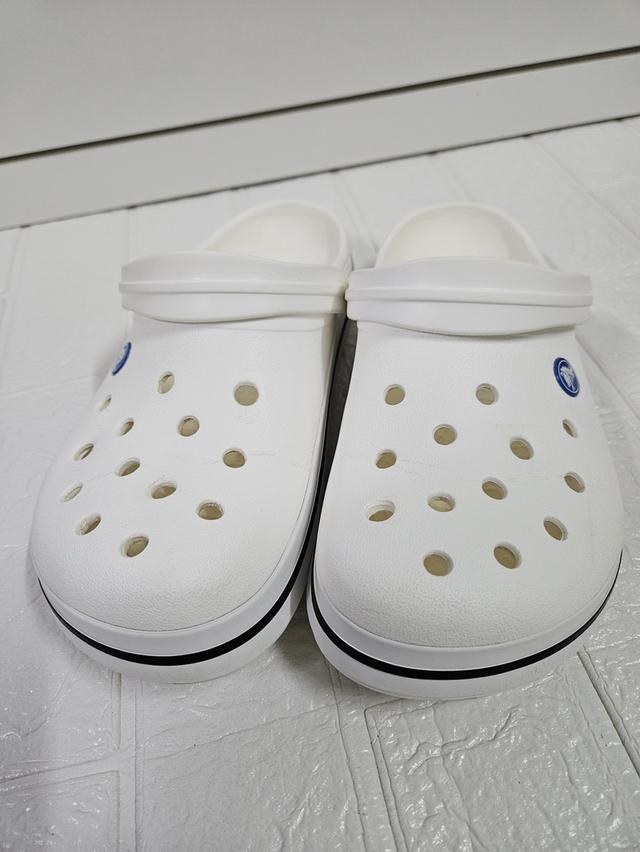 Crocs 2