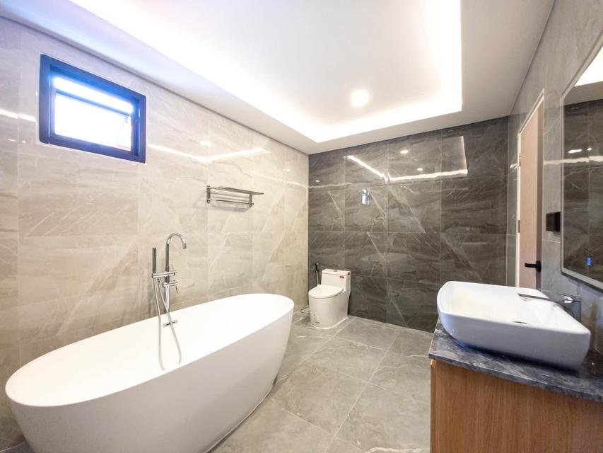 Pool villa style modern Pattaya Ekmongkhol Thepprasit  3
