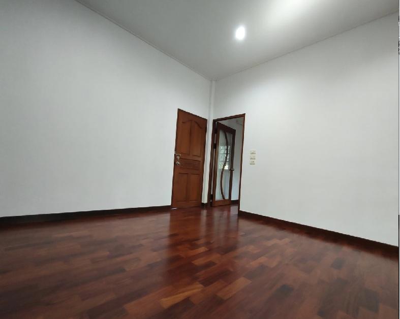 ให้เช่าบ้านเดี่ยว 2 ชั้น หลังใหญ่ 99 ตารางวา / ทำเล ลาดพร้าว โชคชัย 4 / อยู่ในซอยสตรีวิทยา 2 9