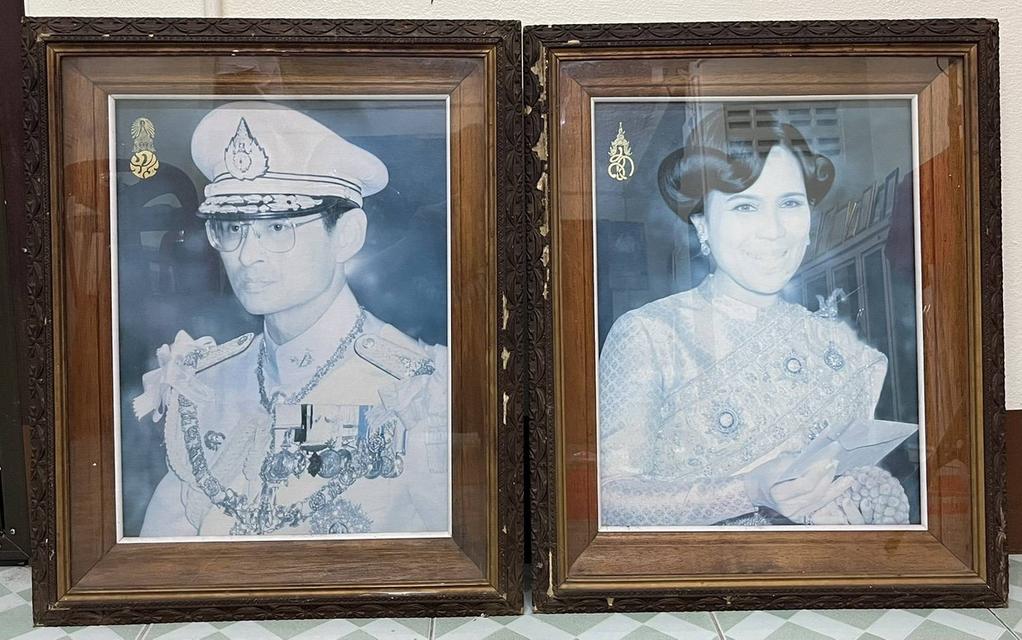พระรูปโบราณ ร.9 และราชินีฯ 2 คู่