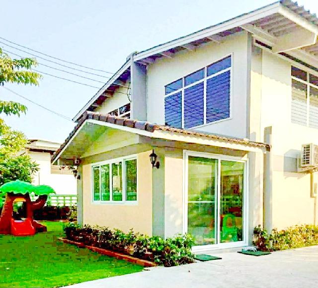 ARL บ้านทับช้าง 3.5 กม คฤหาสน์ 2 ชั้น 1ไร่ รร.นานาชาติแอสคอท 2.5 กม. สิ่งอำนวยครบครัน 3 นอน 3 น้ำ ตลาดการเคหะกรุงเทพกรีฑ 3
